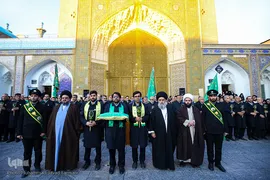 آیین تعویض پرچم سیدالکریم در شب ولادت آن حضرت