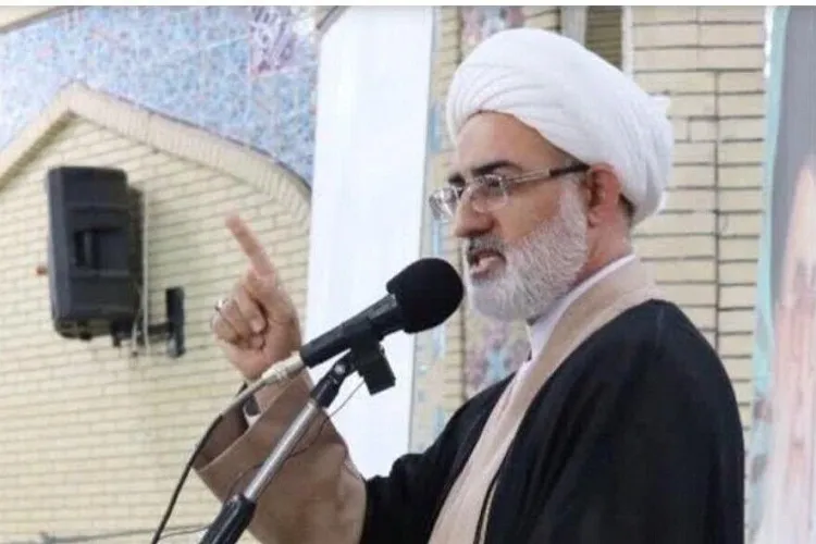 آمیختن كار جهادی با علم اساس كار جهاددانشگاهی است