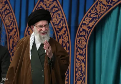 دیدار شرکت‌کنندگان مسابقات بین‌المللی قرآن کریم با رهبر معظم انقلاب