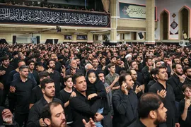 اولین شب مراسم عزاداری سید و سالار شهیدان(ع) در حسینیه امام خمینی(ره)