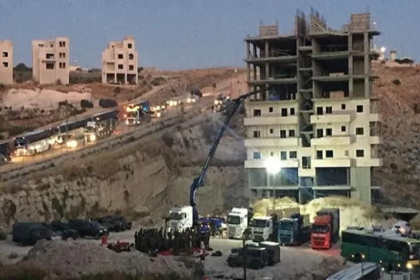 İsrail Kudüs'te Filistinlilere ait 16 binayı yıkıyor