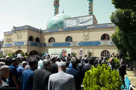  آیین تشییع پیکر زنده‌یاد بهروز رضوی، گوینده، مجری و بازیگر پیشکسوت صدا و سیما در مسجد بلال 