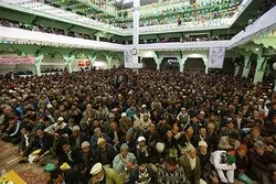 آلاف المسلمين في الهند يستنشقون العطر الحسيني الممتزج بالتلاوة القرآنية
