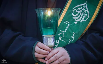 آئین لاله گردانی شام غریبان در حرم شاهچراغ(ع)
