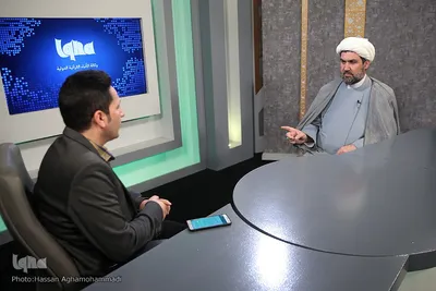 مصاحبه شیخ خیرالدین الهادی، مدیر دارالقرآن آستان مقدس امام حسین(ع) با خبرنگار ایکنا در استدیو مبین