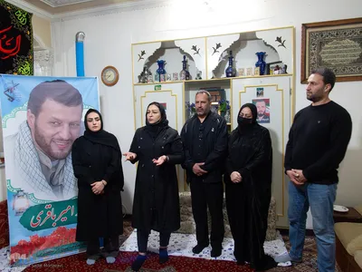 دیدار مسئولان شهری اصفهان با خانواده شهید مدافع امنیت، امیر باقری