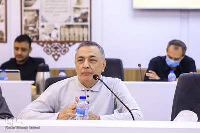 نشست هم‌اندیشی ناشران و نویسندگان انقلاب