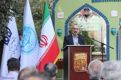 آئین ادای احترام و عطر افشانی مزار شهدای گمنام دانشگاه تهران