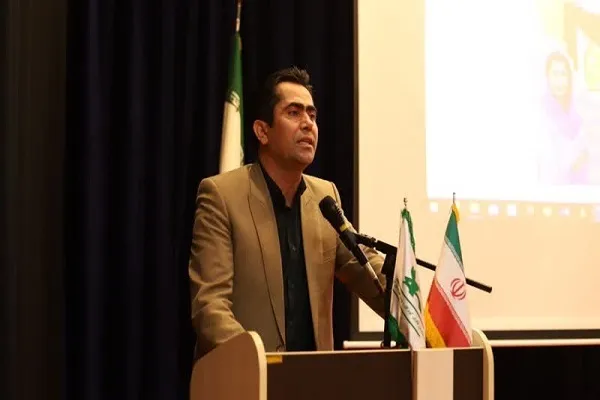 آیین رونمایی از کتاب کودک «سورنا و مصرف داروها» برگزار شد