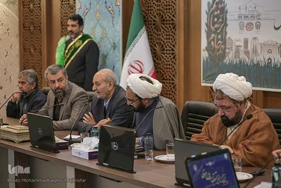 همایش ملی تجلیل از واقفین حرم مطهر رضوی در اصفهان