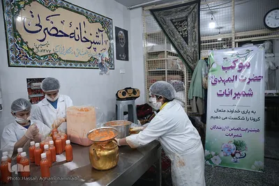 جهاد آبمیوه گیری موکب «المهدی» هیأت رزمندگان اسلام شمیرانات برای یاری کادر درمانی و شفای عاجل بیماران کرونایی