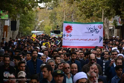 راهپیمایی یوم‌الله ۱۳ آبان – محلات/عکاس:محمد رجبی