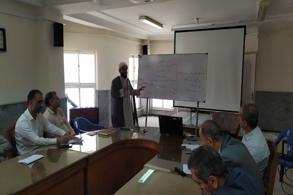 نخستین دوره آموزشی آشنایی با مبانی و مبادی طرح تدبر در قرآن کریم