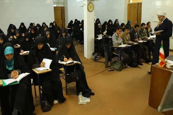 برگزاری دوره مربی‌گری مهد کودک قرآنی در مؤسسه مکتب‌الصادق(ع) اردبیل
