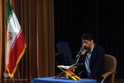 محفل انس با قرآن کاروان قرآنی انقلاب در دانشگاه دریانوردی وعلوم دریایی چابهار