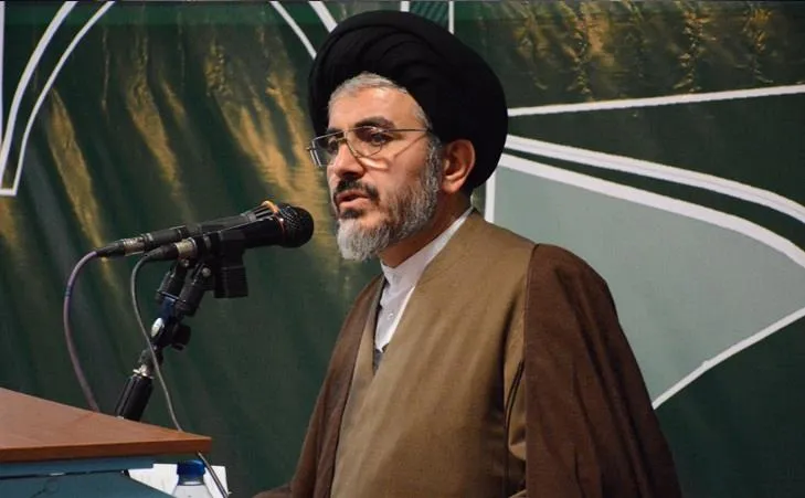 عزت و عظمت جامعه اسلامی در تعامل هرچه بیشتر حوزه و دانشگاه است