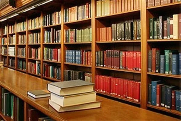 کتابخانه امام علی(ع) شهر نافچ به بهره‌برداری رسید