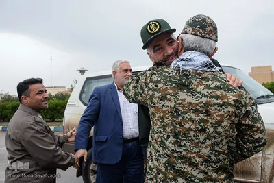 ورود سردار علی فضلی، فرمانده دانشگاه افسری امام حسین (ع) به همایش تجلیل از خانواده شهدا و ایثارگران اهواز