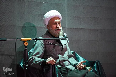 حضور امام جمعه شیراز در جمع عزاداران بنیاد حفظ آثار و نشر ارزش‌های دفاع مقدس
