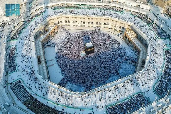 Waumini kutoka kote ulimwenguni waujaza Msikiti Mkuu wa Makka Ijumaa ya Kwanza ya Ramadhani