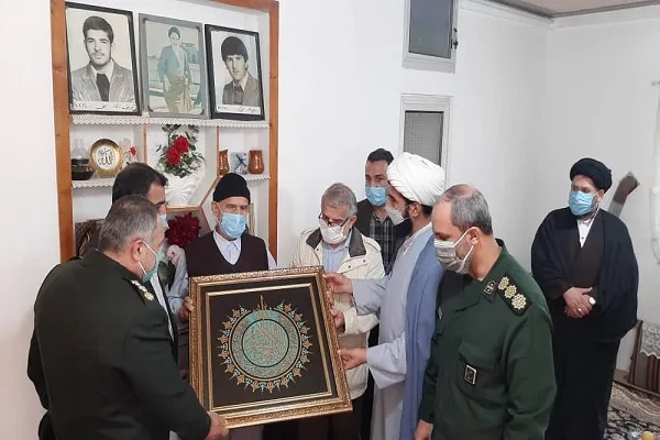 نقش خانواده شهدا در پیروزی انقلاب حائز اهمیت است