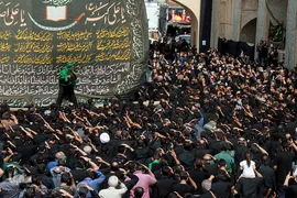 مراسم نخل گردانی در یزد