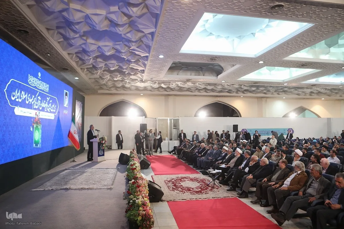 Rais wa Iran atoa wito wa kutekeleza Mafundisho ya Qur'ani katika maisha ya kila siku