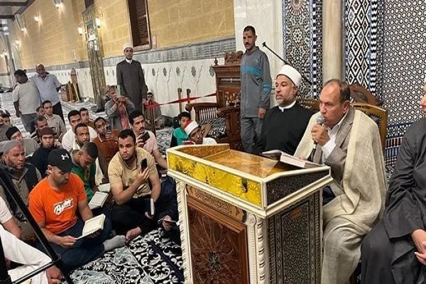 إقبال كثيف على مركز 