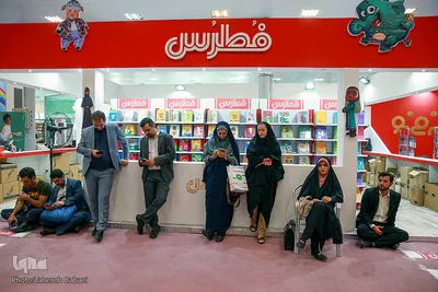 افتتاح ششمین نمایشگاه ایران نوشت