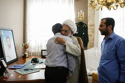 دیدار نمایندگان جامعه قرآنی با خانواده شهید مدافع حرم علی آقا عبداللهی
