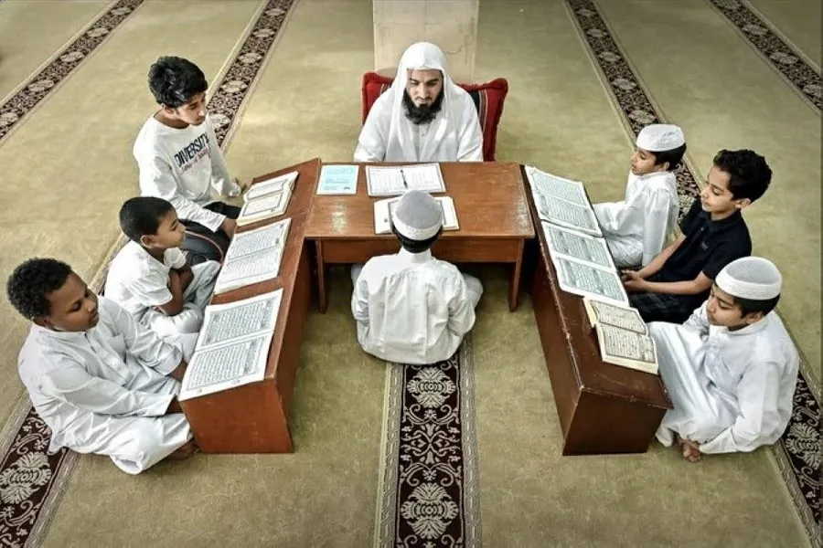 تعلُّم القرآن يهذّب النفس ويقوّم السلوك