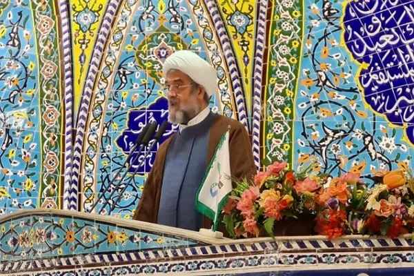 ایستادگی مردم در مقابل دشمنان داخلی و خارجی با ید واحده است