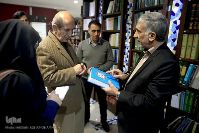 کتابگردی عبدالهادی فقهی‌زاده، معاون قرآن و عترت وزیر فرهنگ و ارشاد اسلامی 