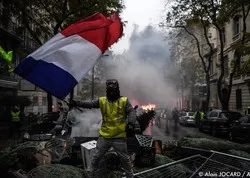 Le gilet jaune en a marre d’entendre parler des musulmans et d’Islam à longueur d’antenne