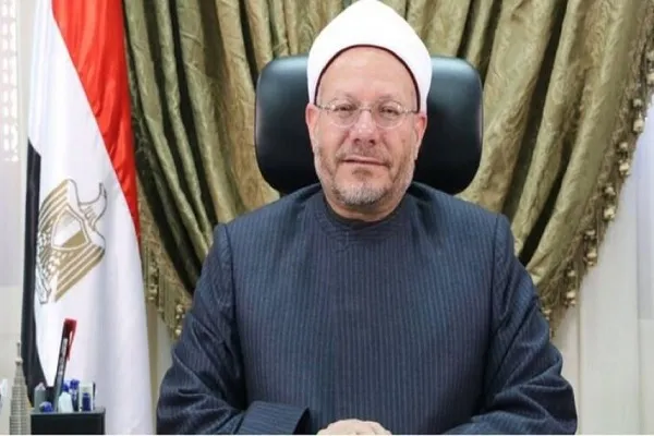 مفتي مصر: يجوز للمرأة أن تؤدي الحج دون محرم!