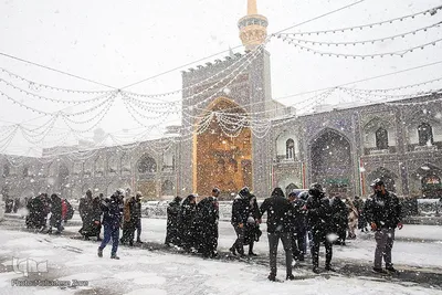 بارش اولین برف زمستانی در مشهد ـ حرم رضوی