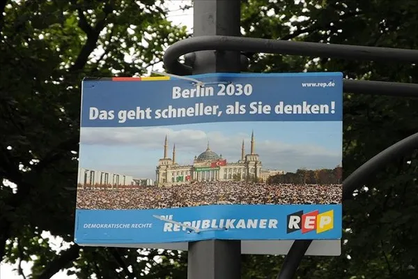 İDSB'den batıda yükselen İslam ve yabancı düşmanlığına tepki
