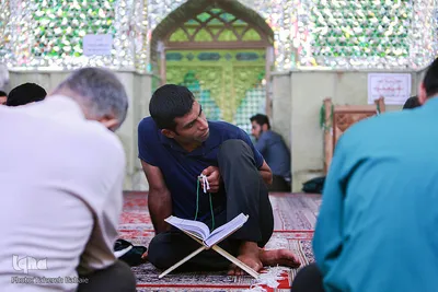 مراسم جزء خوانی قرآن کریم در حرم امام زاده حسن (ع)
