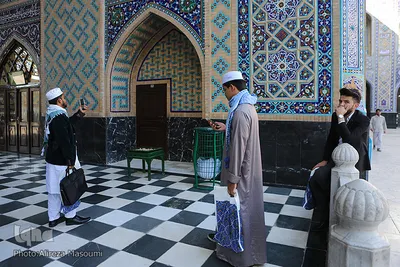 بازدید شرکت‌کنندگان مسابقات قرآن دانشجویان در حرم مطهر رضوی