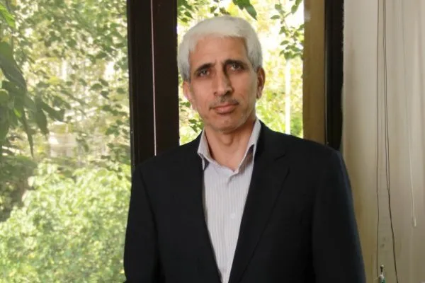 شکاف میان فرهنگ رسمی و غیر رسمی را در اطرافمان ببینیم