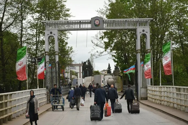 توزیع بیش از 14 هزار بسته فرهنگی بین زائرین خارجی در آستارا