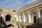 مدرسه تاریخی قدیمی و همچنان پابرجای علمیه خان یزد
