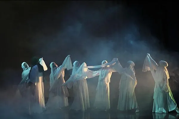 نمایش «مردی در آینه» در تالار وحدت اجرا می‌شود