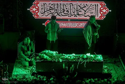 وداع مردم شهرک گلستان شیراز با پیکر شهید معصومه کرباسی