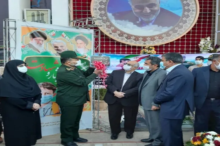 نواخته شدن زنگ «ایثار و شهادت» در جوار مزار شهید سلیمانی