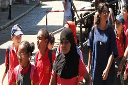 Senatoren wollen Kopftuchverbot bei Klassenfahrten