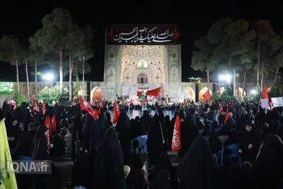 آئین بزرگداشت ولی‌امر مسلمین و مرجع شیعیان جهان حضرت آیت‌الله العظمی امام سیدعلی حسینی خامنه‌ای(ره) و شهدای خانواده رهبر معظم انقلاب در مسجد امام خمینی(ره) سمنان