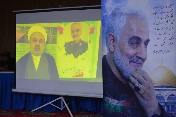 شهید سلیمانی نه تنها بر سرزمین‌ها بلکه بر دل‌های همه مسلمانان سرداری می‌کرد
