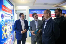 بازدید رئیس‌جمهور از نمایشگاه دستاوردهای جهاددانشگاهی