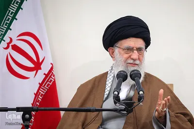  حضرت آیت‌الله خامنه‌ای، رهبر معظم انقلاب اسلامی